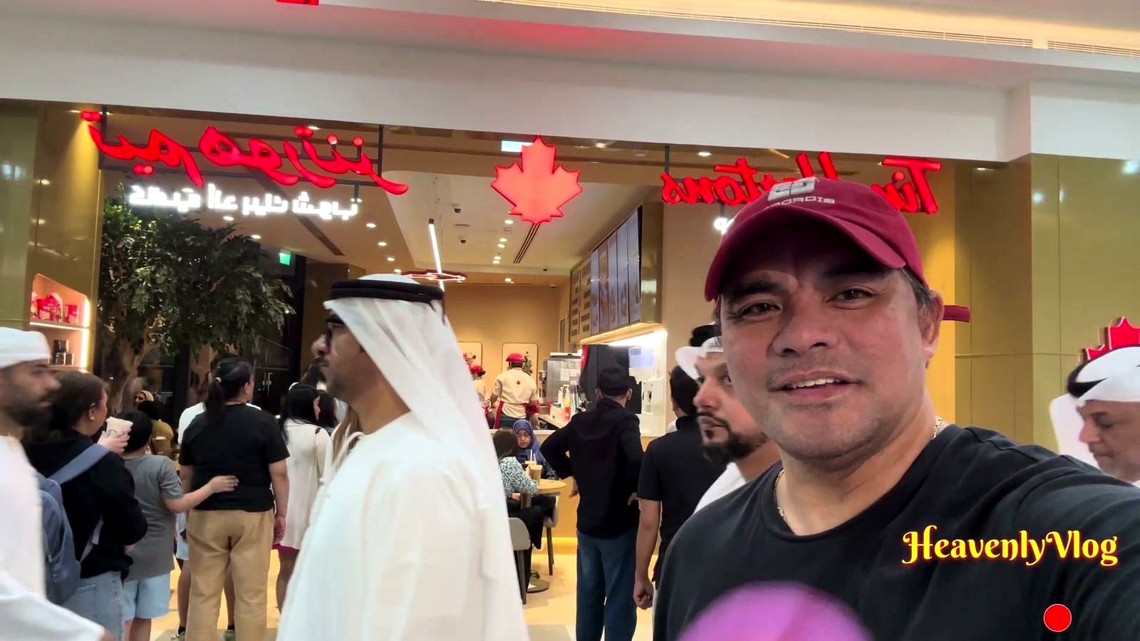 Free Eid Coffee Turned Al Jimi Mall Into a Night Everyone Wanted In On